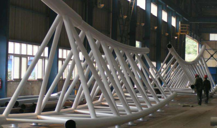 咸阳管廊钢结构与桁架结构的管道支架应该如何区分
